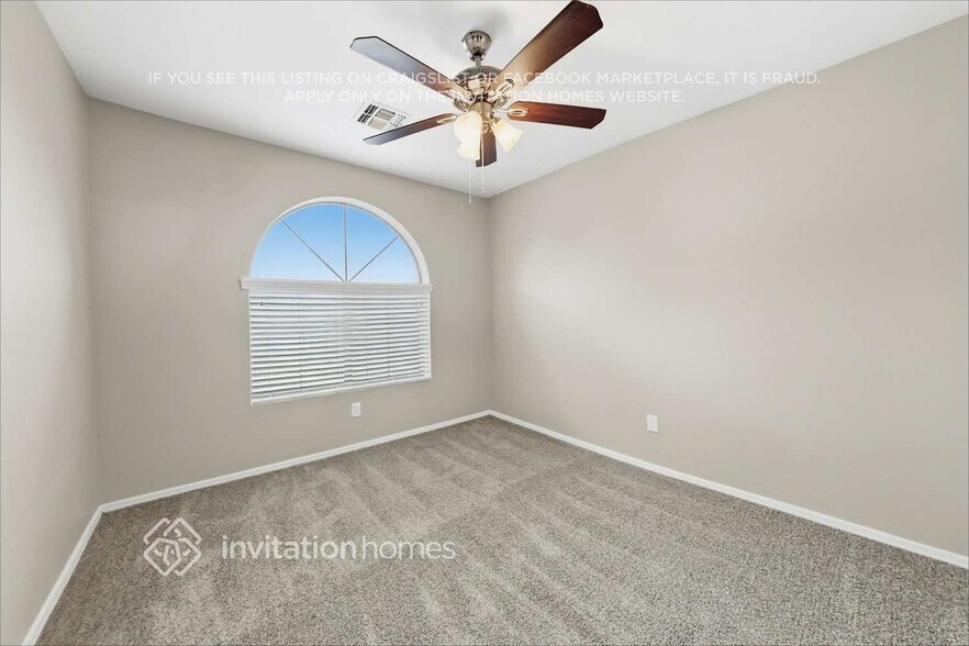 Building Photo - 3217 W Santa Cruz Ave