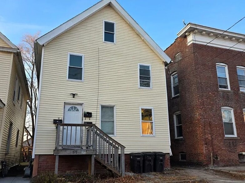 Building Photo - 171 Frank St