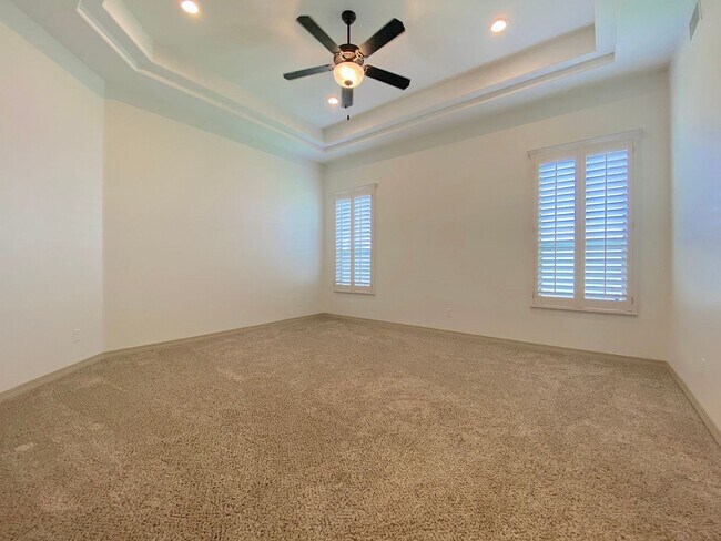 Building Photo - East El Paso 4bed/3bath Refrig A/C