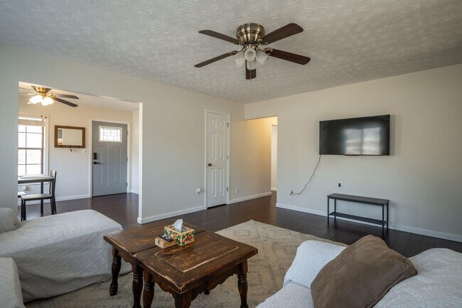 Building Photo - 157 Beaverdam Creek Rd