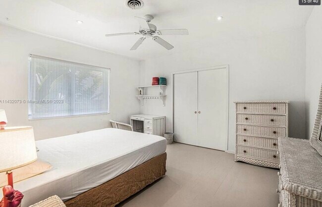 Building Photo - 7960 Hawthorne Ave