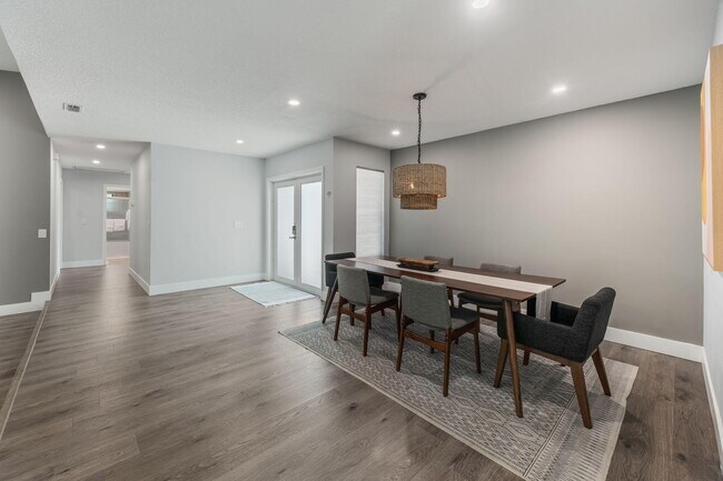 Building Photo - 11371 Torchwood Ct
