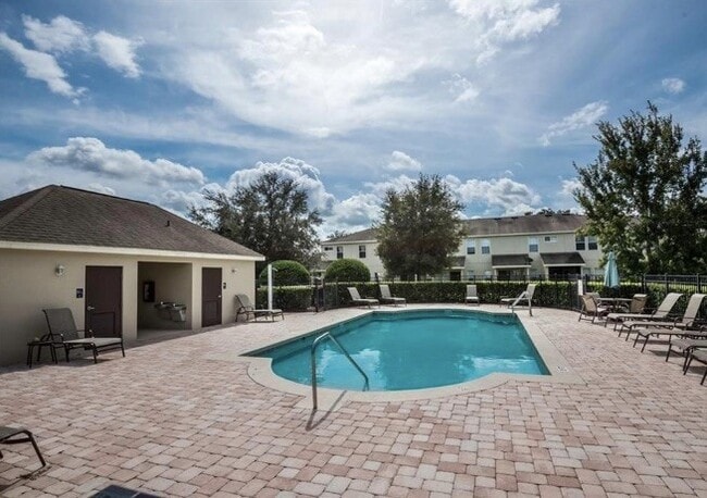 Building Photo - Nice Townhome in the hear of Oviedo!
