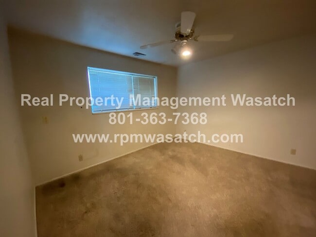 Building Photo - Look at This Cute 2 Bedroom 2 Bathroom Hom...