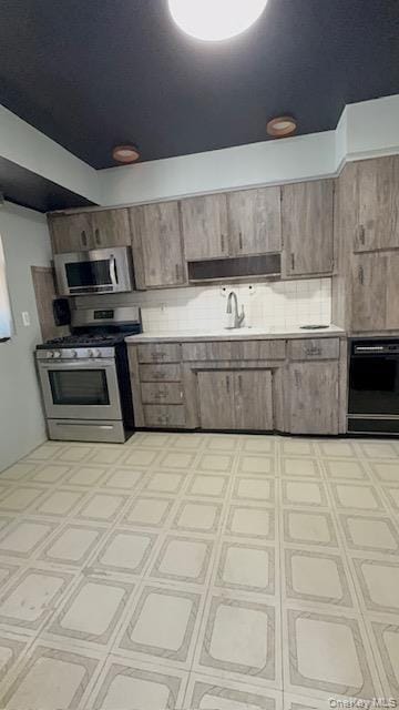 Building Photo - 11 Edwards Pl