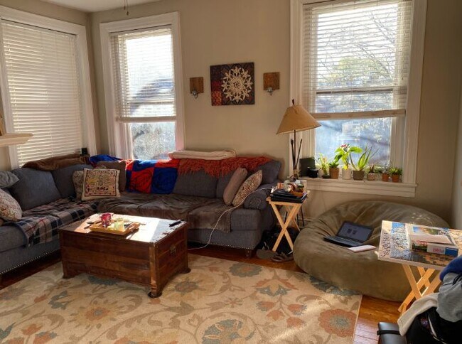 Building Photo - 2300 Park Ave