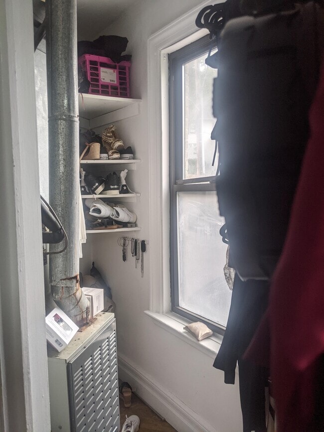 WALKIN CLOSET - 2 Grant St