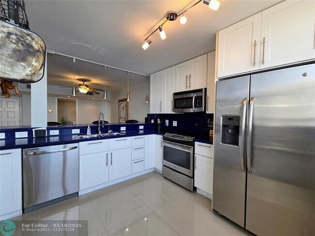 Building Photo - 106 Lake Emerald Dr