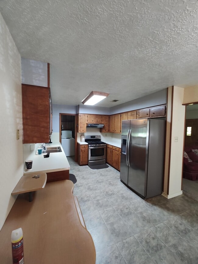 Building Photo - 9023 Brittonville Rd