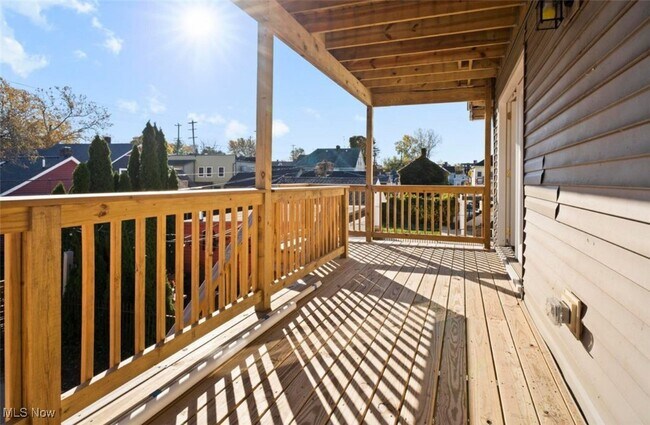 Building Photo - 1277 W 67th St