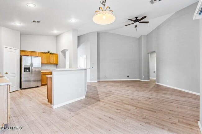 Building Photo - 9231 W Salter Dr