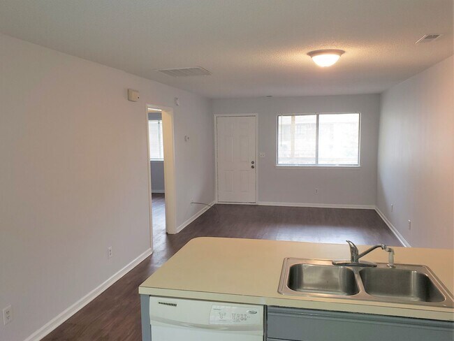 Building Photo - CANDLEWYCK