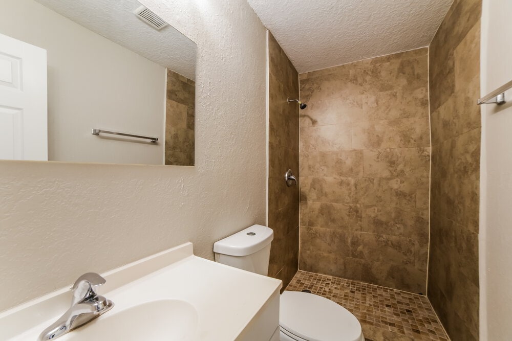 Building Photo - 521 SW 11th Dr