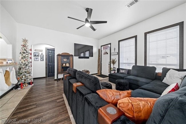 Building Photo - 400 Bordeaux Cir