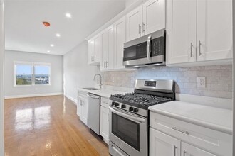 Building Photo - 311-315 W SIDE Ave