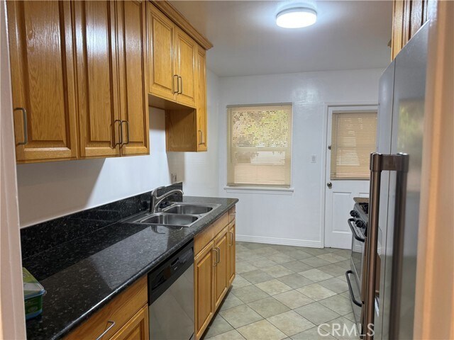 Building Photo - 5901 woodman Ave