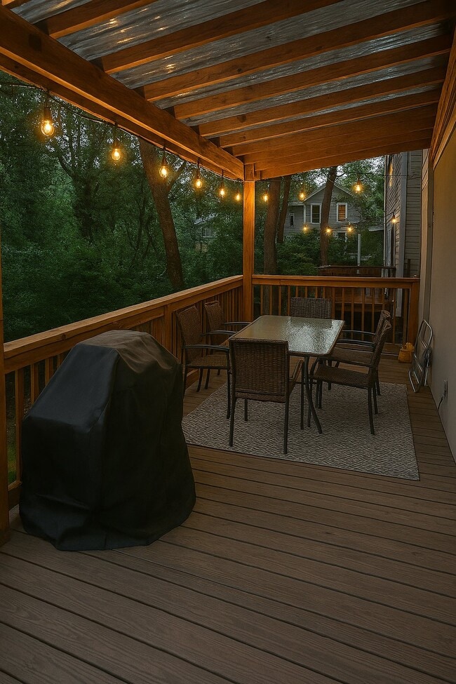 Building Photo - 708 Old Dallas Rd