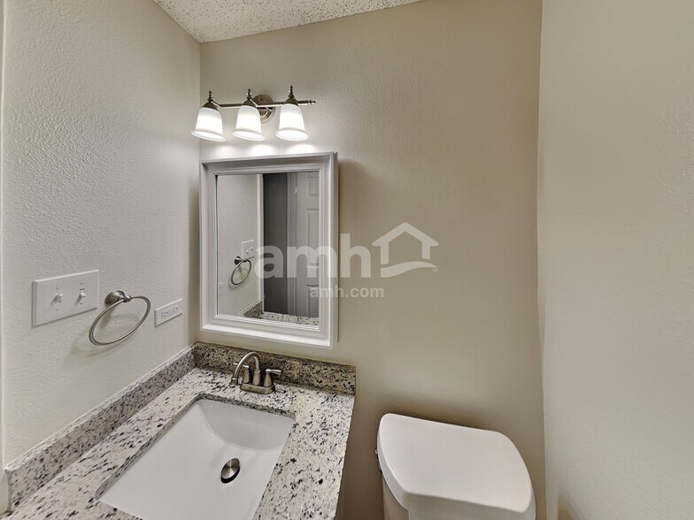 Building Photo - 2407 Canyon Rim