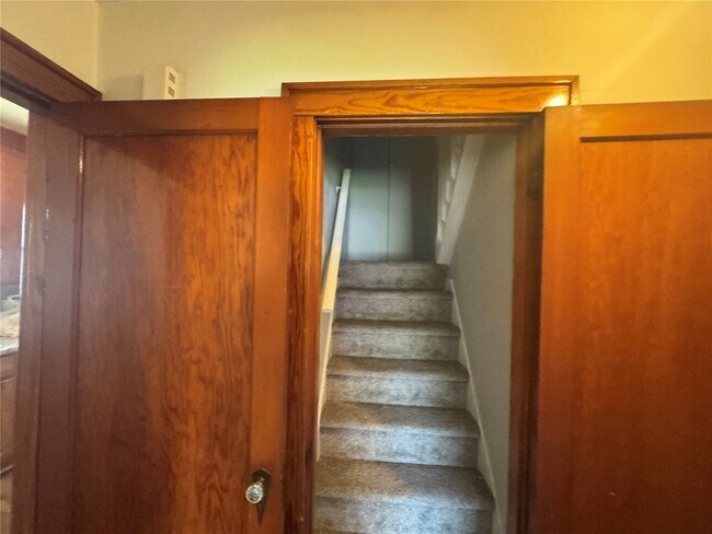 Building Photo - 1107 Bristow St
