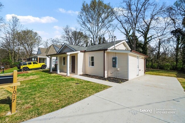Building Photo - 1017 Sparks St SW