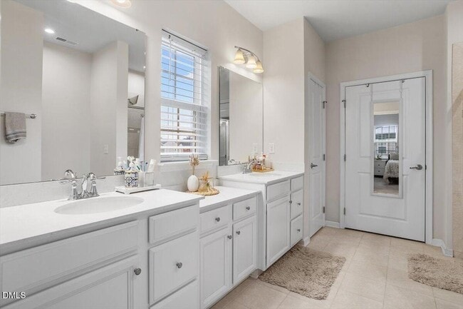 Building Photo - 156 Brier Ridge Dr