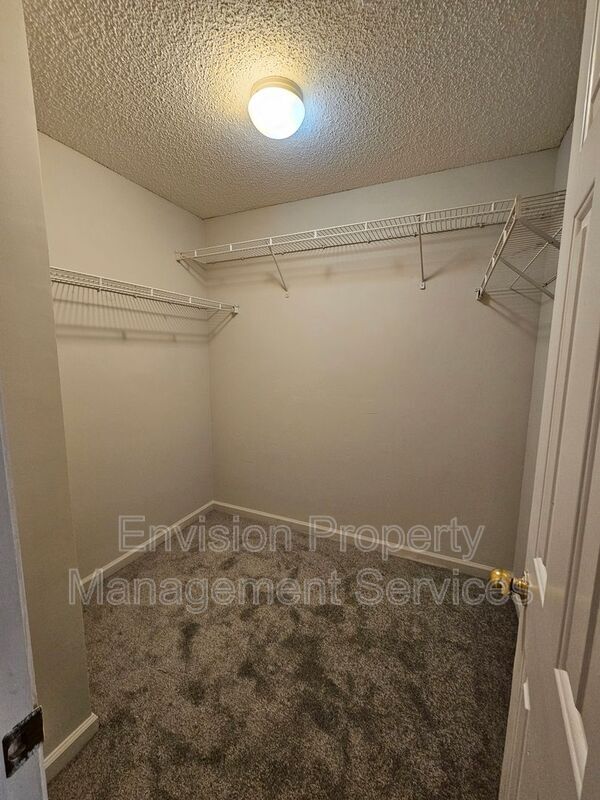 Building Photo - 3275 Oakley Pl