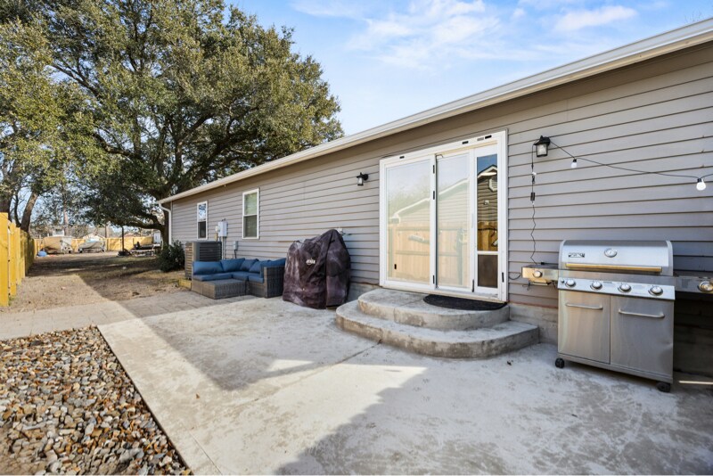 Building Photo - 206 Cinnamon Dr