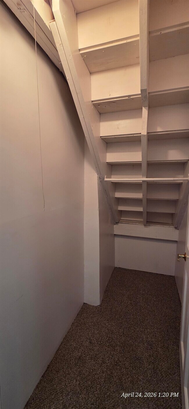 Building Photo - 15 Bonnie Ln