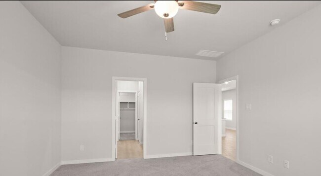 Building Photo - 3915 Flora Fld Dr