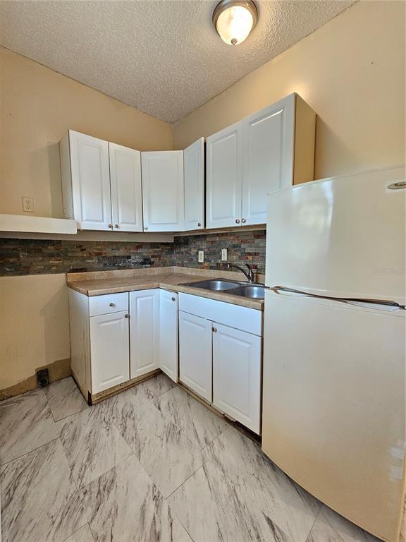 Building Photo - 1504 E 99th Ave