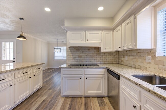 Building Photo - 9115 Taidswood Dr