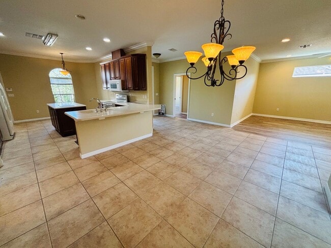 Building Photo - Beautiful home in Health Brook Hills