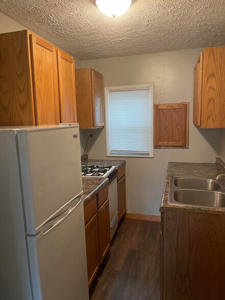 Building Photo - 837 Tisdale Ave