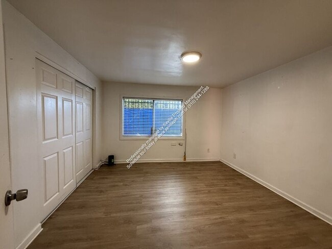 Building Photo - 943 53rd St