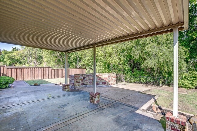 Building Photo - Serenity on the Greenbelt in Stonebridge Ranch