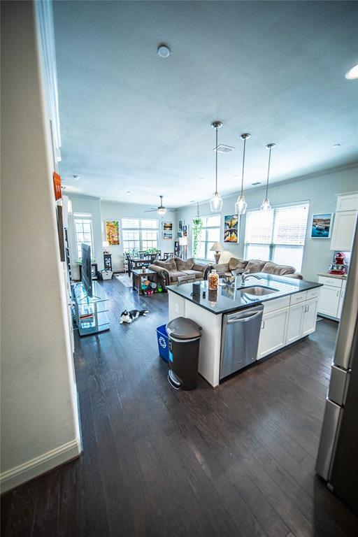 Building Photo - 2745 Troutt Dr