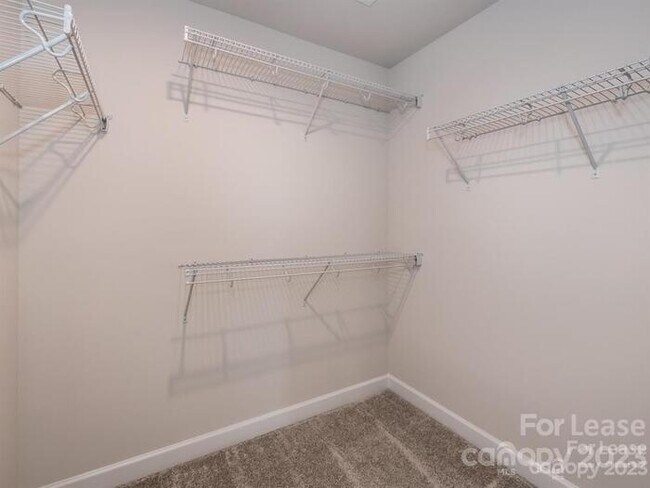 Building Photo - Charming 3-Bedroom Home with Landscaped Ba...