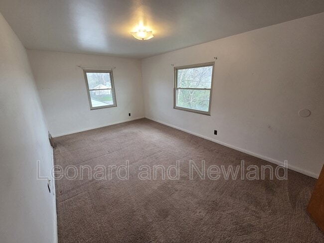 Building Photo - 576 Harding Rd