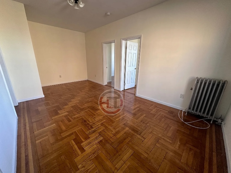 Building Photo - 3132 Buhre Ave