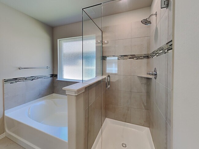 Building Photo - 10125 Boxelder Dr