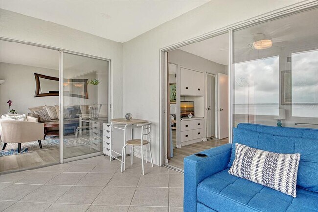 Building Photo - 4800 Gulf of Mexico Dr