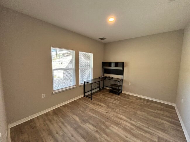 Building Photo - 6737 Sarah Ann Way