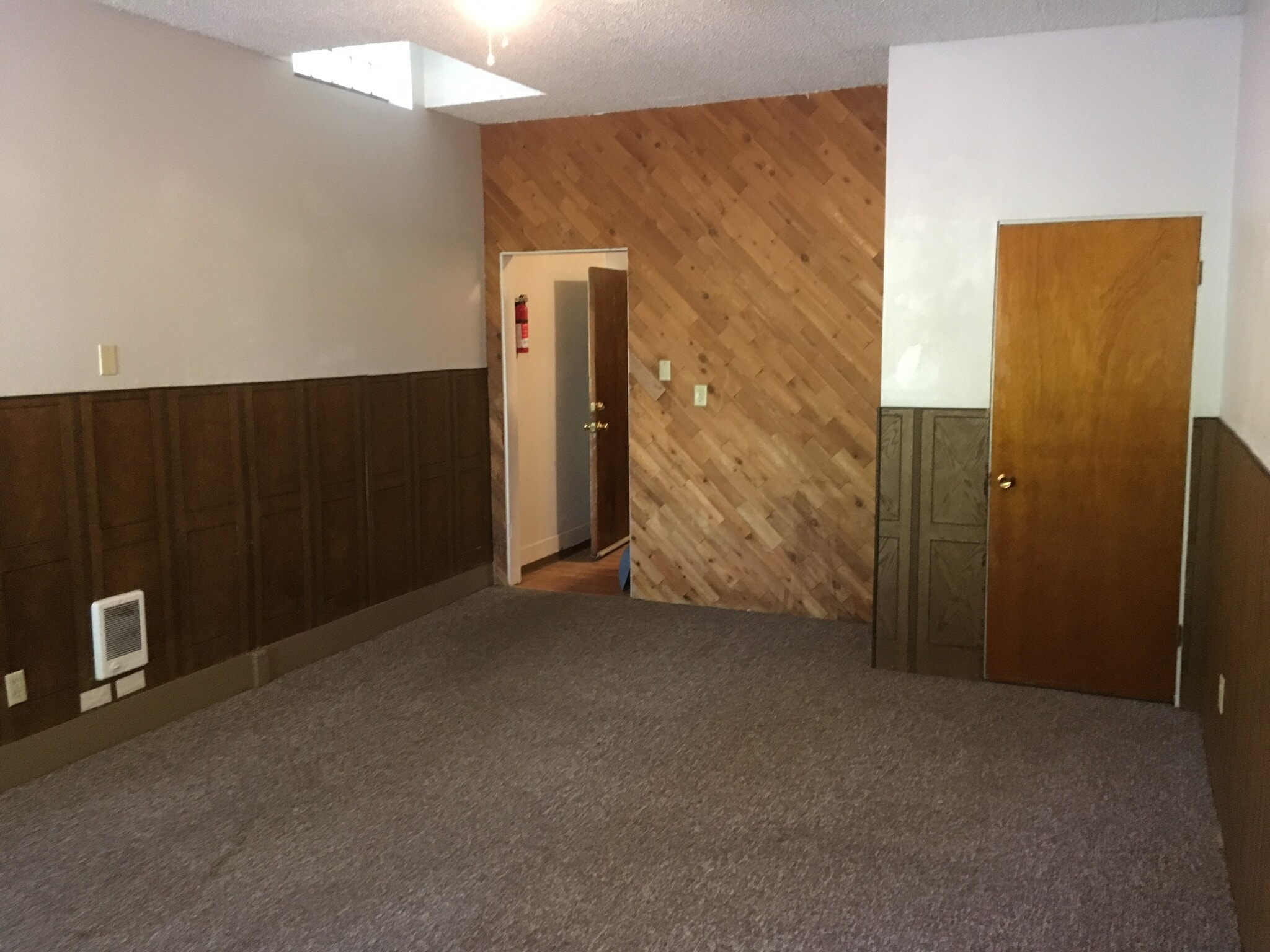 Livingroom - 108 5th St
