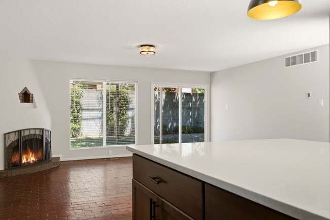 Building Photo - Exceptional Property in the NE Heights
