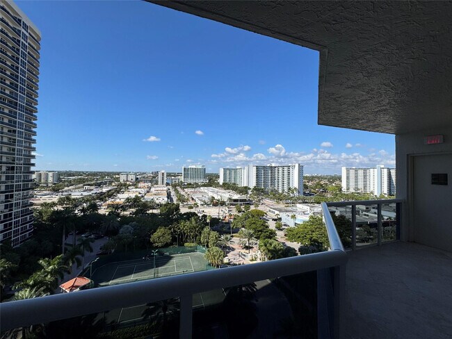 Building Photo - 3200 N Ocean Blvd