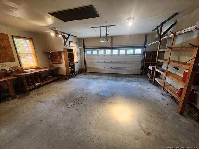 Building Photo - 6871 S Staff Rd