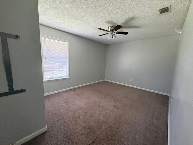 Building Photo - 997 Ridgeland Dr
