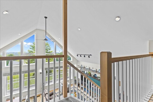 Building Photo - Contemporary with Gorgeous Views in Hinesburg, Vermont - Fully Furnished w/ Utilities Included