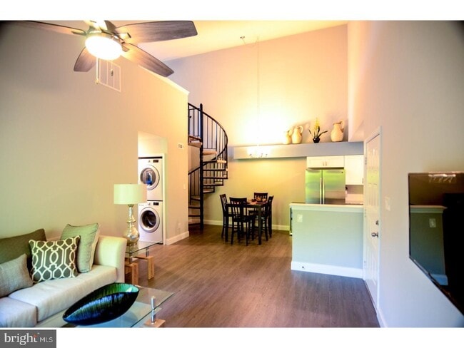 Building Photo - 1094 Tristram Cir