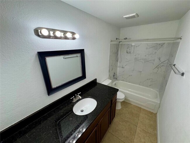 Building Photo - 5533 Chrishire Way